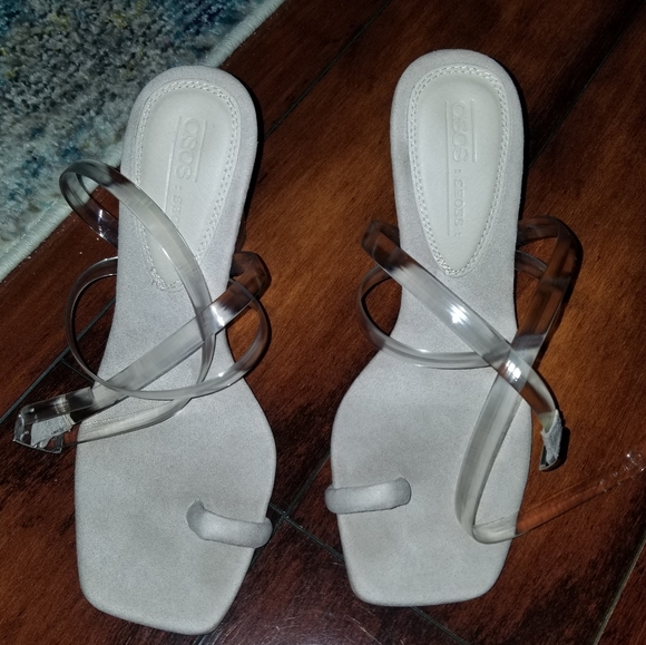 Luxe Herald Clear Barely There Block Heel Sandal - Picture 2 of 4